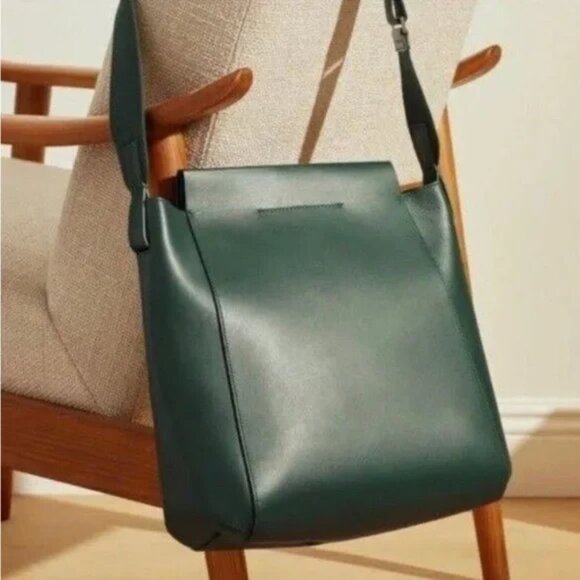 Everlane The Form Crossbody Shoulder Bag in Dark Green - Picture 2 of 6